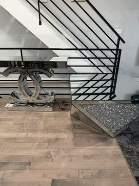 Mirrored Decorative CC Logo Accent Piece - Silver